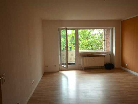 Schöne und gut aufgeteilte Wohnung mit Balkon in Duisburg-Neudorf!