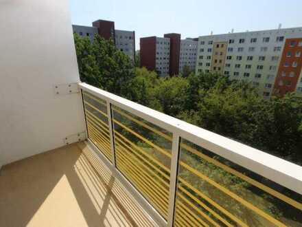 2-Zimmer-Wohnung mit Balkon in zentraler Wohnlage mit schönem Ausblick