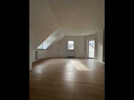 Renovierte Dachgeschosswohnung in Herschfeld