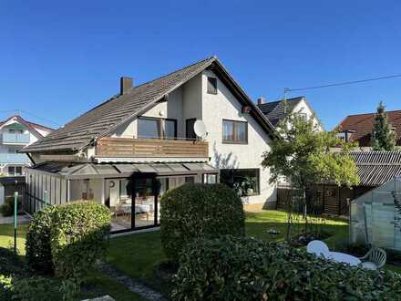 Gepflegtes Einfamilienhaus mit schönem Wintergarten u. kleiner Gewerbeeinheit in Regglisweiler