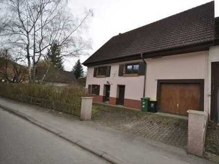 Einfamilienwohnhaus mit großem Grundstück in Südlage (Achdorf)