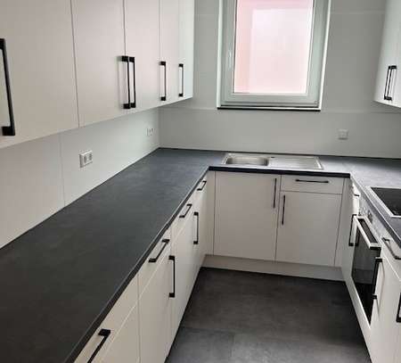 Moderne und kernsanierte 4-Zimmer-OG-Wohnung in zentraler Lage von Weissach