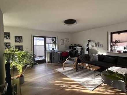 Modernisierte 3-Zimmer-Wohnung mit Balkon und Einbauküche in Ahorn