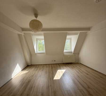Helle 2-Raumwohnung - KSH 26_DG links