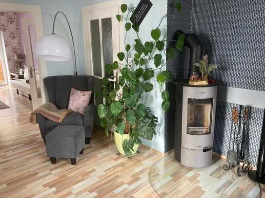 Attraktive 3-Zimmer-Wohnung in Neuwieder Stadtvilla mit Balkon und Gartenmitbenutzung
