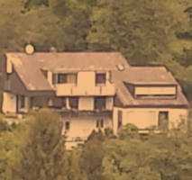 Moderne und großzügige Dachgeschosswohnung in traumhafter Lage mit Blick auf die Burg