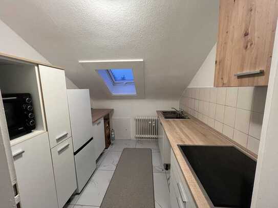 Renovierte 2 Zimmer Wohnung mit Küche