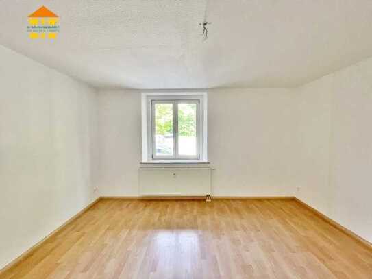 *Tolle Single-Wohnung mit Einbauküche und Balkon - zentrumsnah*