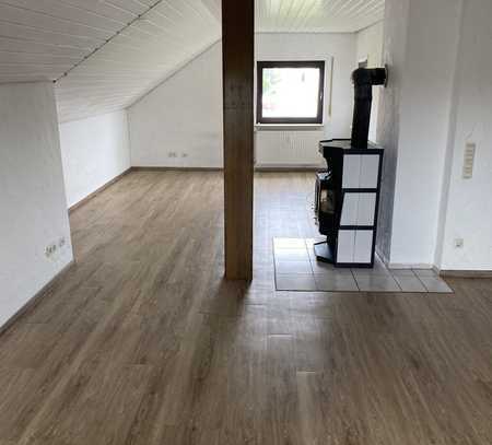 Ansprechende 3,5-Zimmer-Wohnung mit Balkon und Einbauküche in Crailsheim