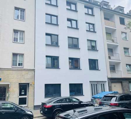 Erstbezug nach Sanierung: stilvolle 2-Zimmer-Wohnung mit Balkon in Düsseldorf