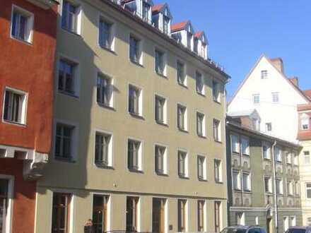 *Sanierte 3 ZKB mit Balkon zum Innenhof - Innenstadt RGB !*