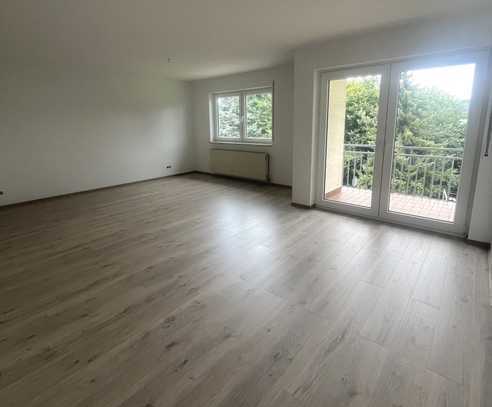 Renovierte 4-Zimmerwohnung mit Balkon.