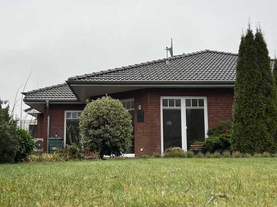 Schöne Bungalow-Doppelhaushälfte zentral in Kropp langfristig zu vermieten