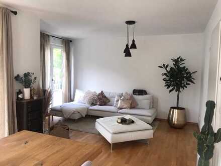 Geschmackvolle 3-Zimmer-Wohnung mit Balkon und Einbauküche in München am Hirschgarten