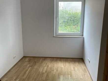 modernisierte 2 Zimmer Wohnung - gerne an Studenten - nähe FH (S31-EGLV)