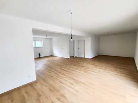 Neubau Doppelhaushälfte / Weinsbach: Hochwertig, Massiv, Einzugsfertig!