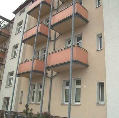 W2076 - 3-Raum-Wohnung mit Balkon und Stellplatzmöglichkeit!