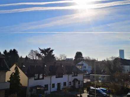 TOP-renovierte 3-Zimmer-Wohnung mit Balkon/Wintergarten und Garage in Bonn-Limperich