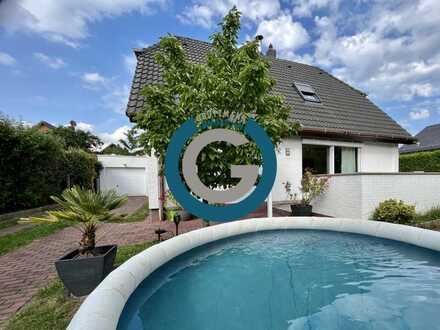 MASSIVES & MODERNISIERTES EINFAMILIENHAUS - GARAGE, SONNENTERRASSE & VOLL UNTERKELLERT - MIT KAMIN