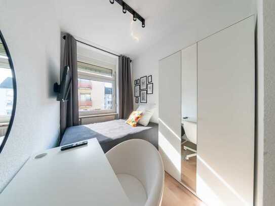 +++ Furnished room in 60386 +++