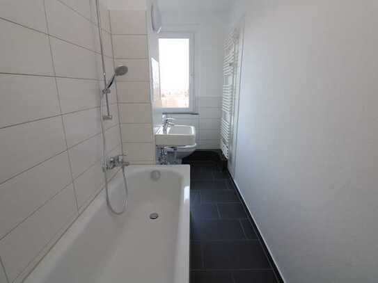Ich war noch niemals in New York...denn ich bleib lieber in meiner neu sanierten 3-RW mit Wanne & Ba