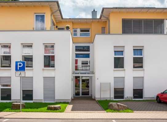 Gepflegte 2-Zimmer-Wohnung mit geh. Innenausstattung mit Balkon und EBK in Kreuztal Zentrum