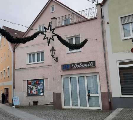 Großzügiges 1-Zimmer Ladenbüro am Stadtplatz Abensberg