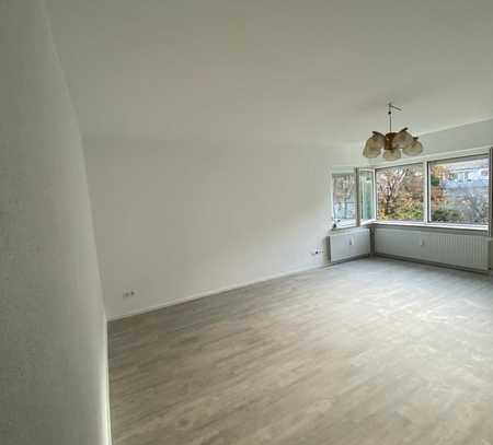 Stilvolle, modernisierte 3-Zimmer-Dachgeschosswohnung mit Balkon in Pfullingen