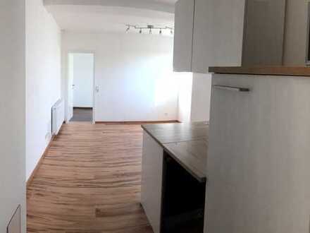 Exklusive Einliegerwohnung / Stundentenwohnung / Singlewohnung / Apartment / mit Terrasse