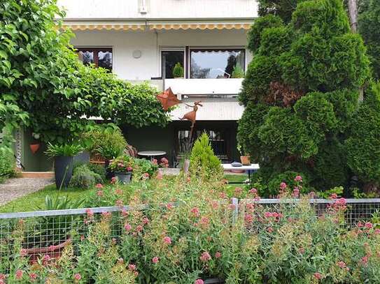 Schönes Reihenmittelhaus mit 5-Zimmern (inkl. Dach-Studio) und kleinem Garten