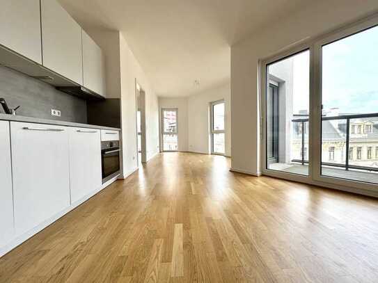 Helle 2-Raum-Wohnung mit EBK, Duschbad und Balkon
