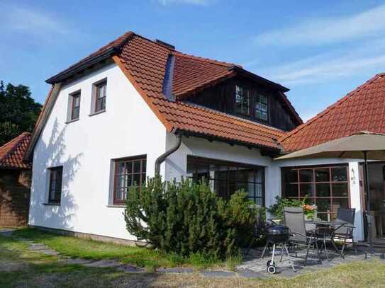 NEUER PREIS! Einfamilienhaus mit Einliegerwohnung, separaten Gärten und Terrassen - in 300m am Os...