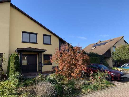 tolle Einfamilienhaus mit Keller, Kamin und Wintergarten