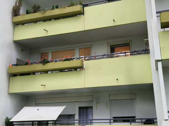 3-Zimmer-Wohnung mit Balkon in München Perlach