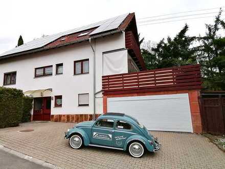Modernisiertes 3-Familienhaus in Aussichtslage