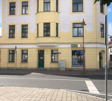 Schöne helle Zweiraumwohnung, zentral gelegen, in Naunhof, Kreis Leipzig