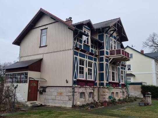 Charmante 110qm Wohnung in historischer Villa mit zeitgemäßem Flair