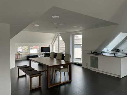 Exklusive, geräumige 2-Zimmer-Wohnung mit Balkon und Einbauküche in Dreieich-Sprendlingen