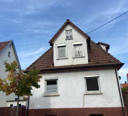 Charmantes älteres freistehendes Haus in Wendlingen mit Garten