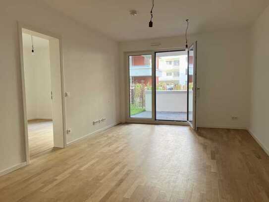 Moderne 2 Zimmer Wohnung mit Küche & Terrasse