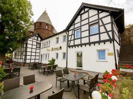Modernes Design Hotel im historischen Altstadtkern von Nideggen zu verkaufen
