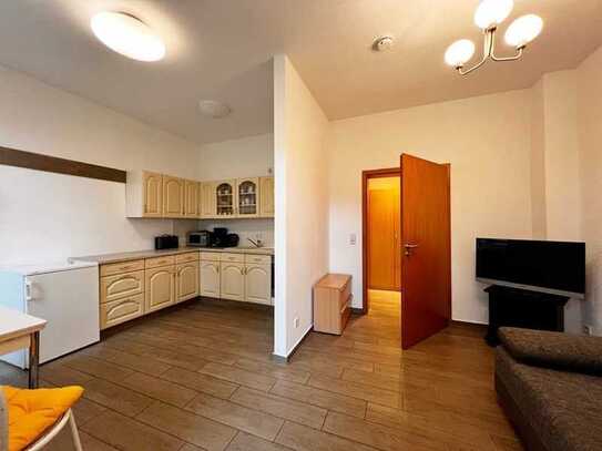 "Möblierte Erdgeschosswohnung mit kleiner Terrasse zu vermieten"