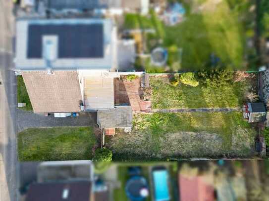 Familienfreundliches Grundstück mit Altbestand in ruhiger Lage!