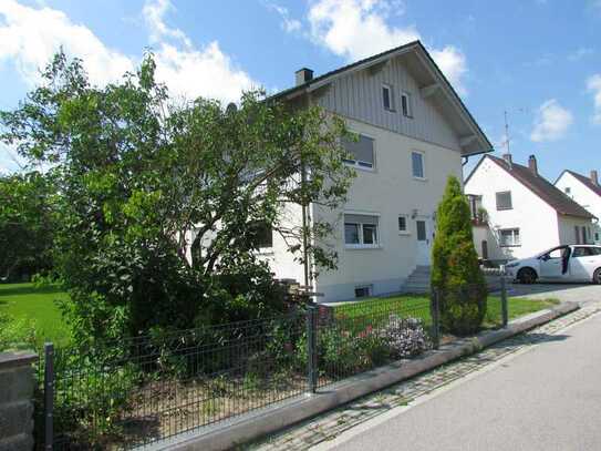 Erstbezug nach Sanierung: Ansprechende 4-Zimmer-Wohnung in Eichendorf