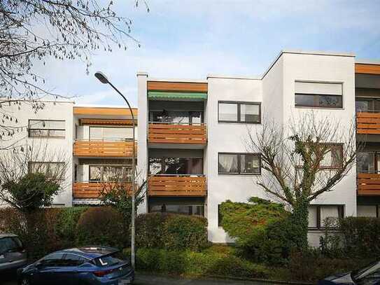Gemütliche und modernisierte Stadtwohnung mit Einbauküche und Balkon