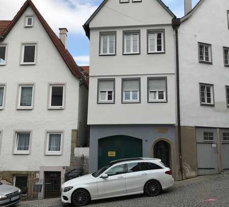 Altstadtjuwel: 5-Raum-Einfamilienhaus mit EBK in Marbach am Neckar