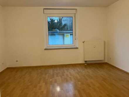 Do Kirchlinde, Im Dorloh : Gepflegte 2,5 Zimmer 62m² Erdgeschoss Wohnung, Parkettboden, Tagesl.-Bad