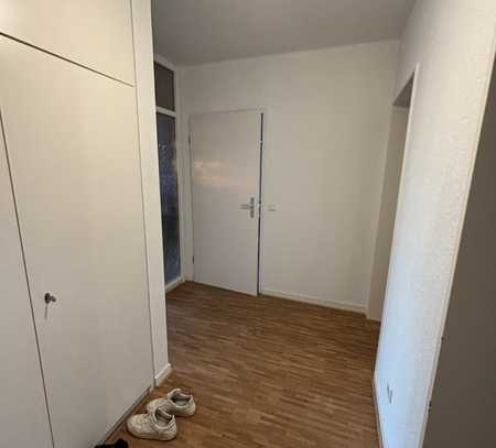 Nachmieter gesucht für eine 2 Zimmer Dachgeschosswohnung in Monheim am Rhein