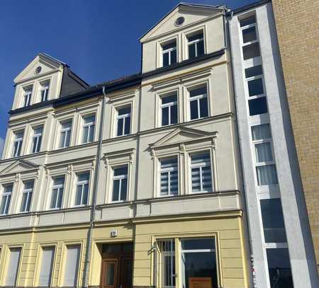 MD-Neustadt/ Gut ausgestattete 2,5-R.-DG-Wohng. m. EBK