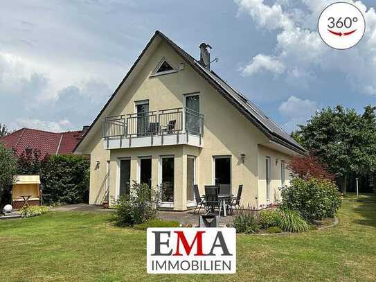 Energieeffizientes Einfamilienhaus mit Photovoltaik und Doppelcarport -RESERVIERT-